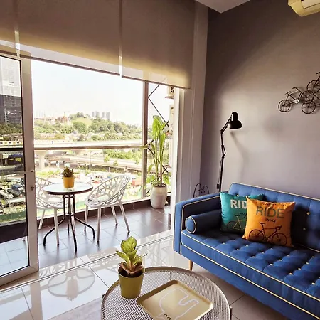 Comfy Abode At Transport Hub, Tbs Apartment Kuala Lumpur Exterior photo